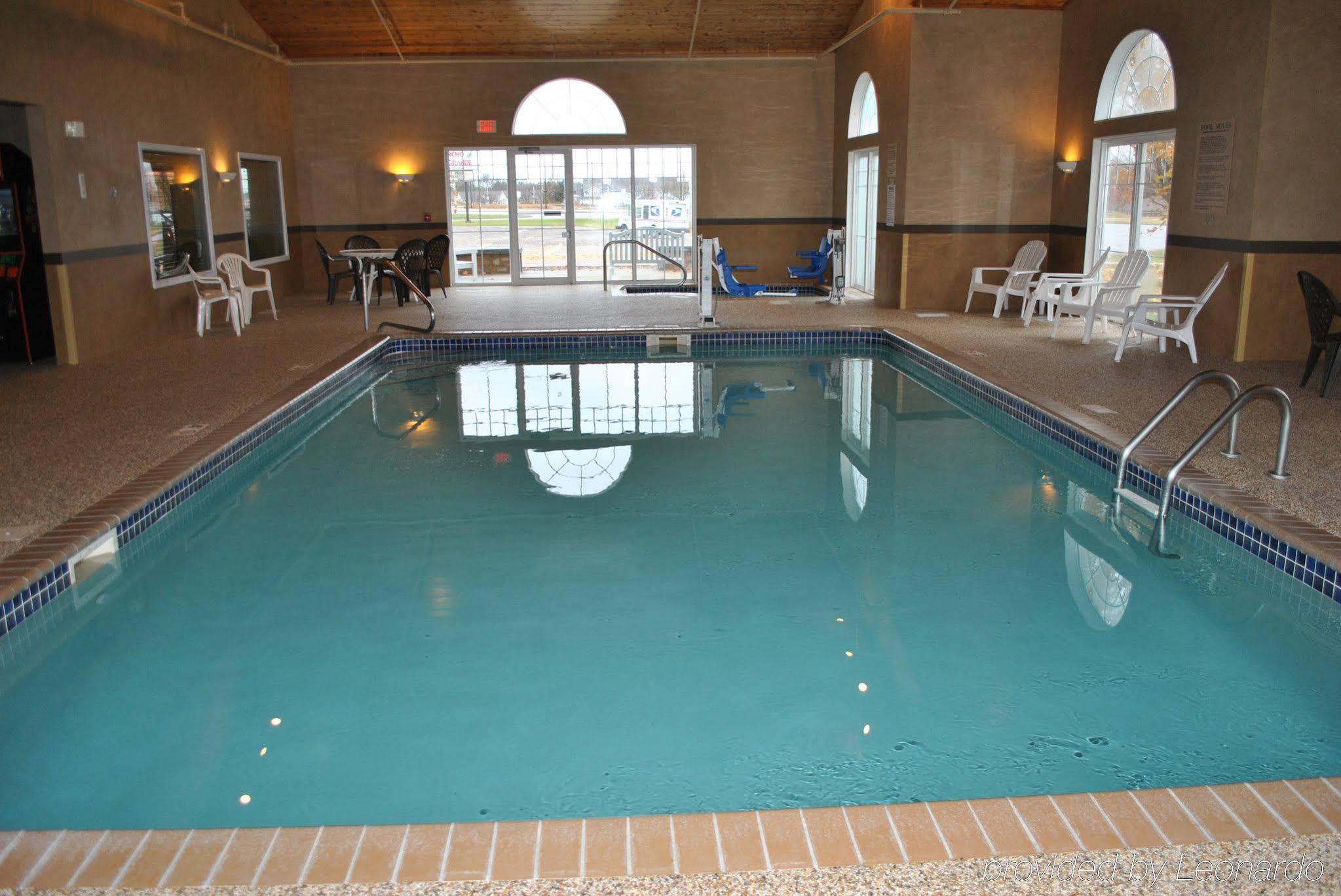 Country Inn & Suites by Radisson, Buffalo, MN