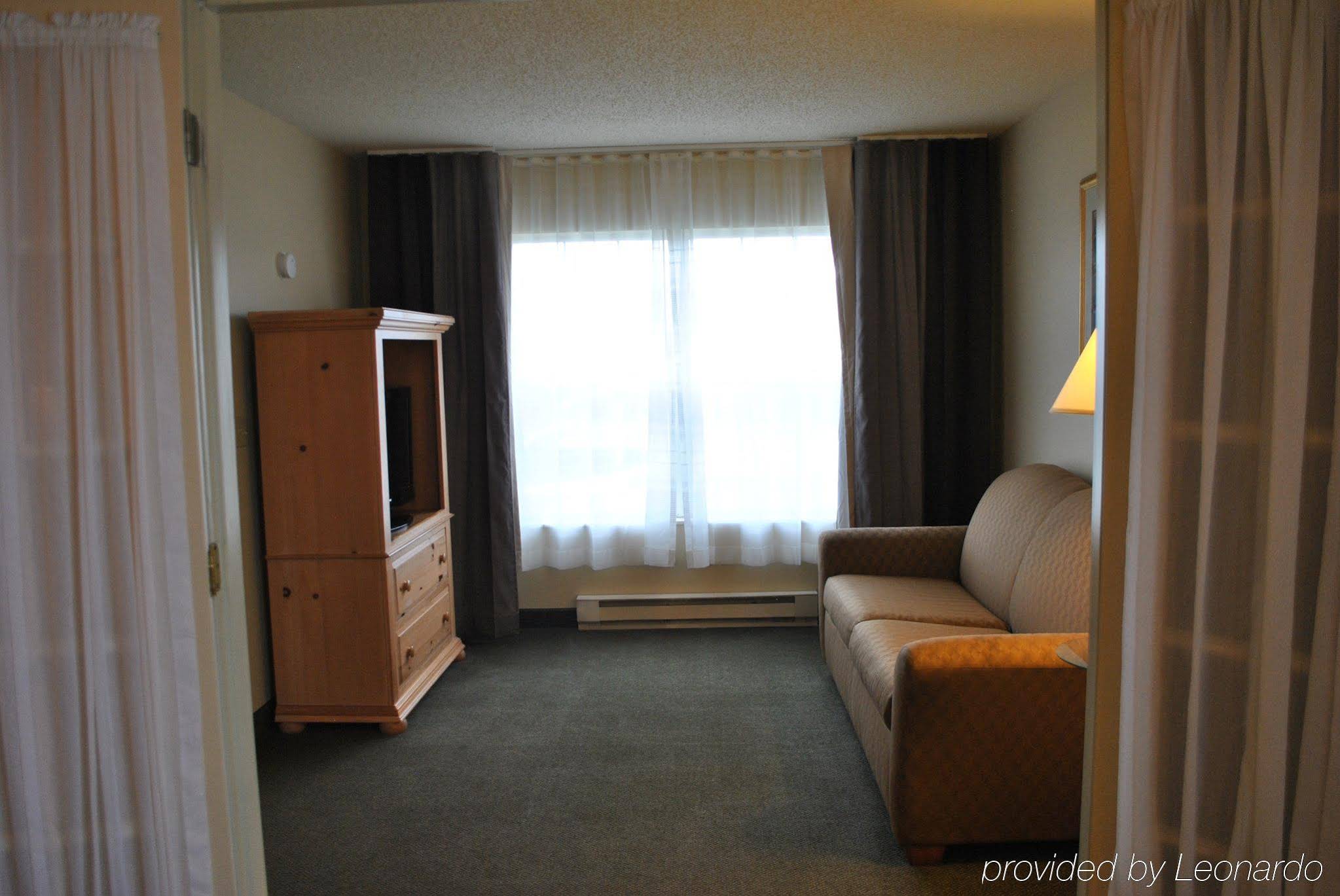 Country Inn & Suites by Radisson, Buffalo, MN