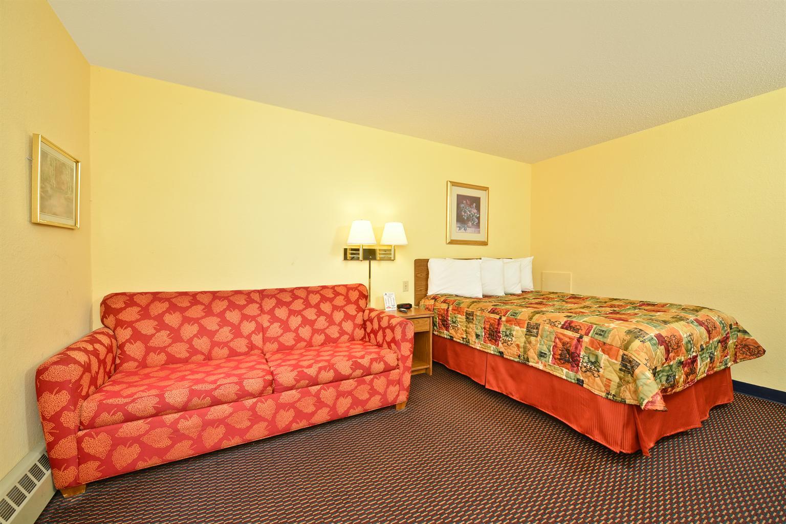 Burnsville Inn & Suites