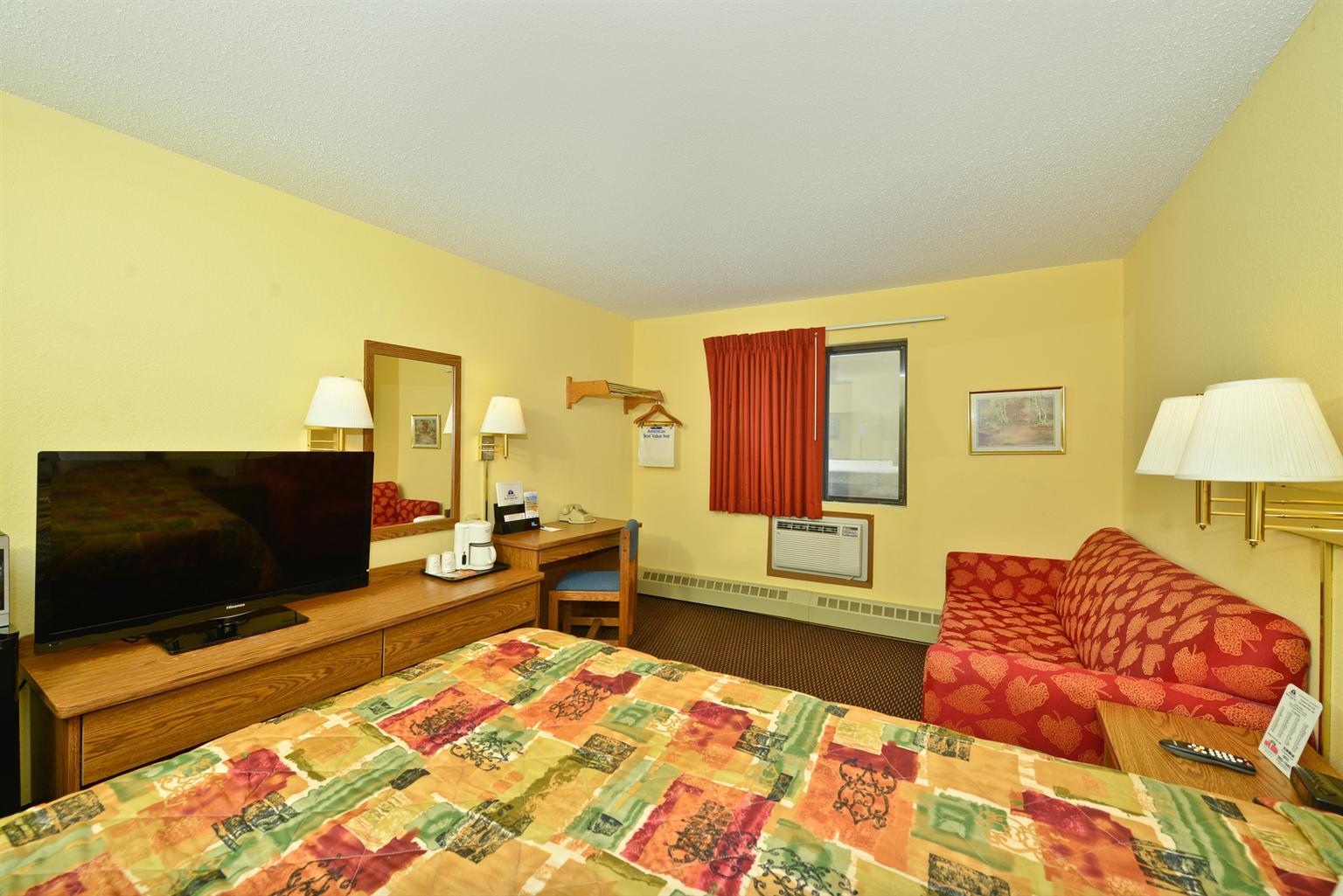 Burnsville Inn & Suites
