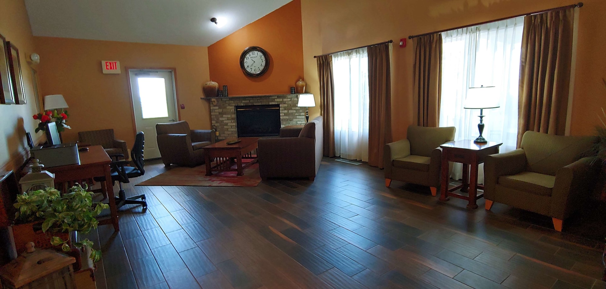 GrandStay Hotel & Suites Cambridge
