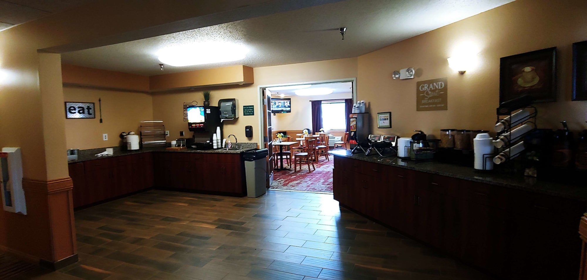GrandStay Hotel & Suites Cambridge