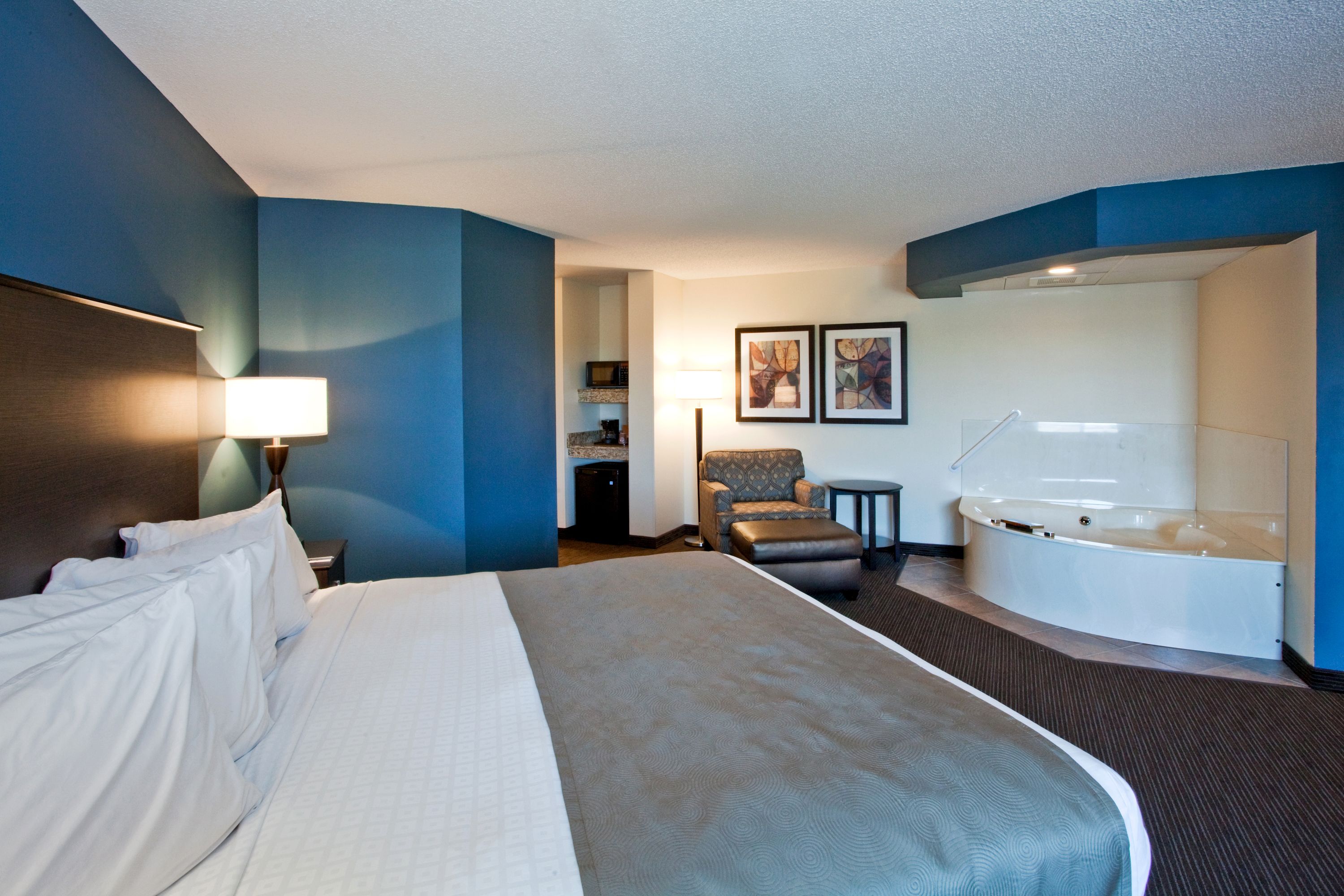 AmericInn by Wyndham Chanhassen