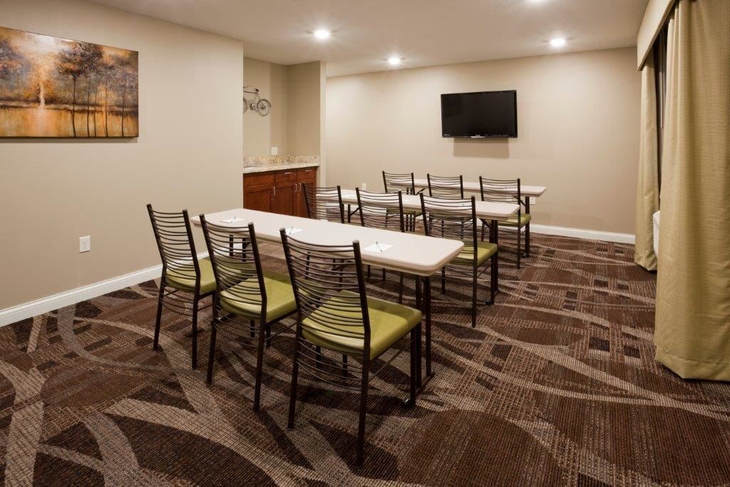 AmeriVu Inn and Suites – Chisago City