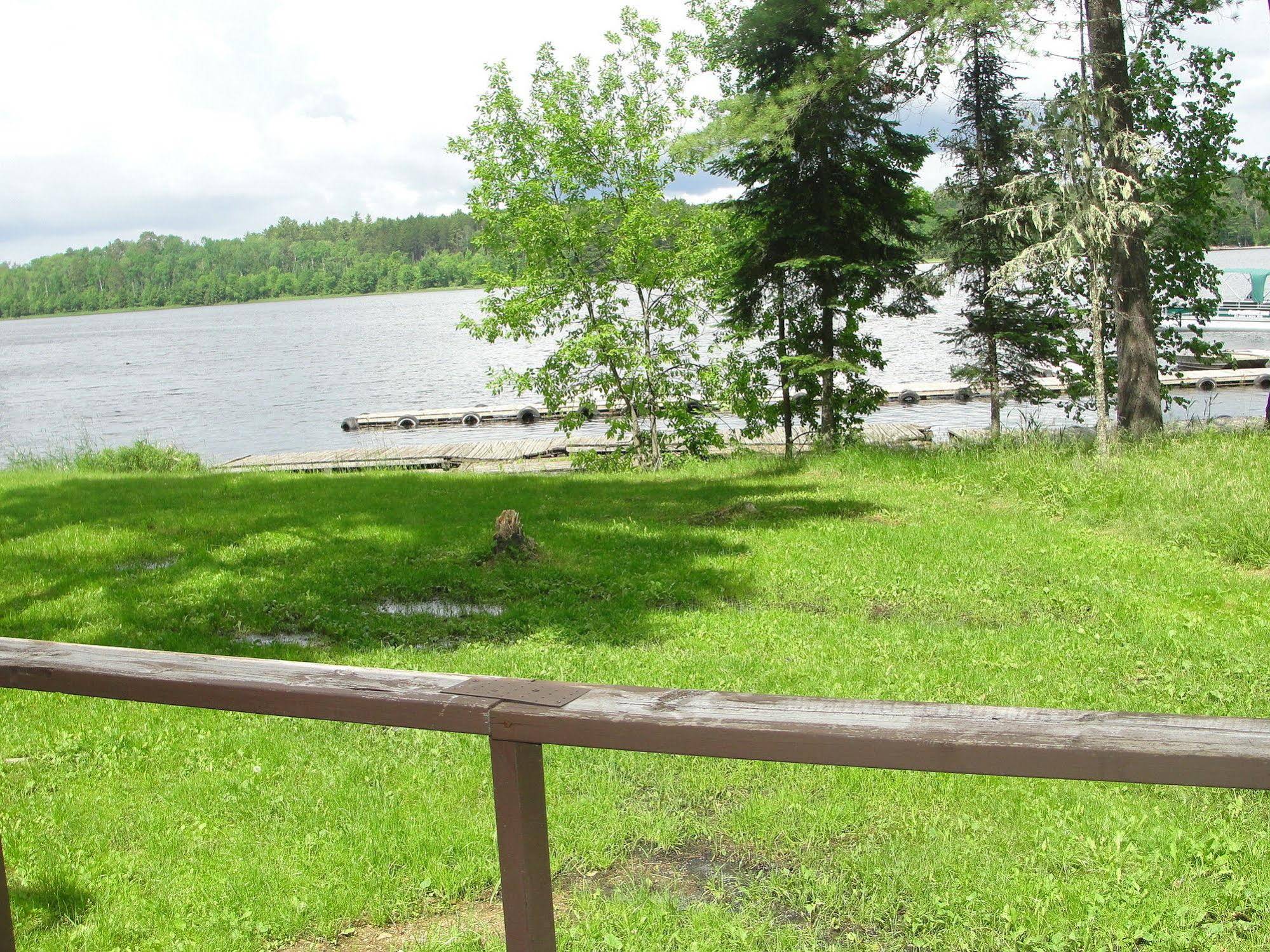 Pine Point Lodge Resort & Motel