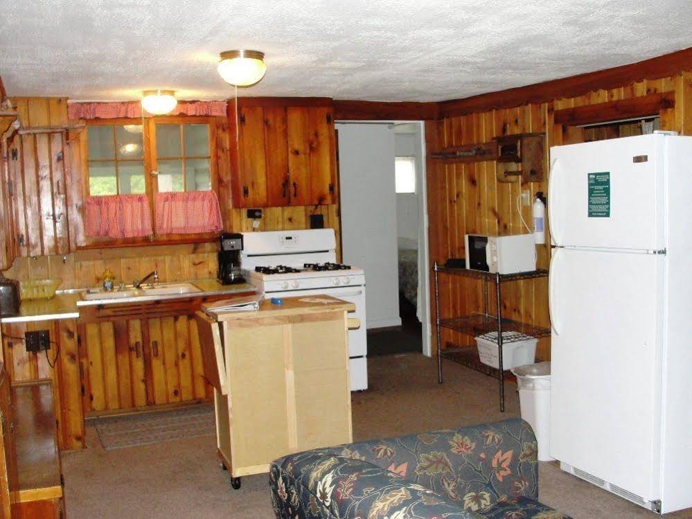 Pine Point Lodge Resort & Motel