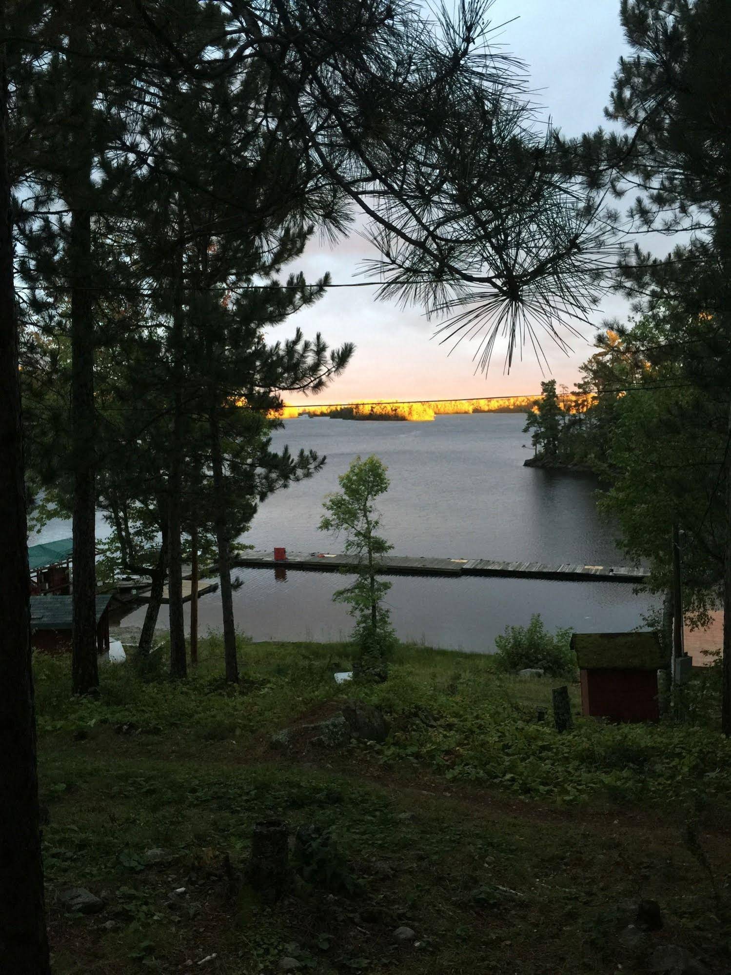 Pine Point Lodge Resort & Motel