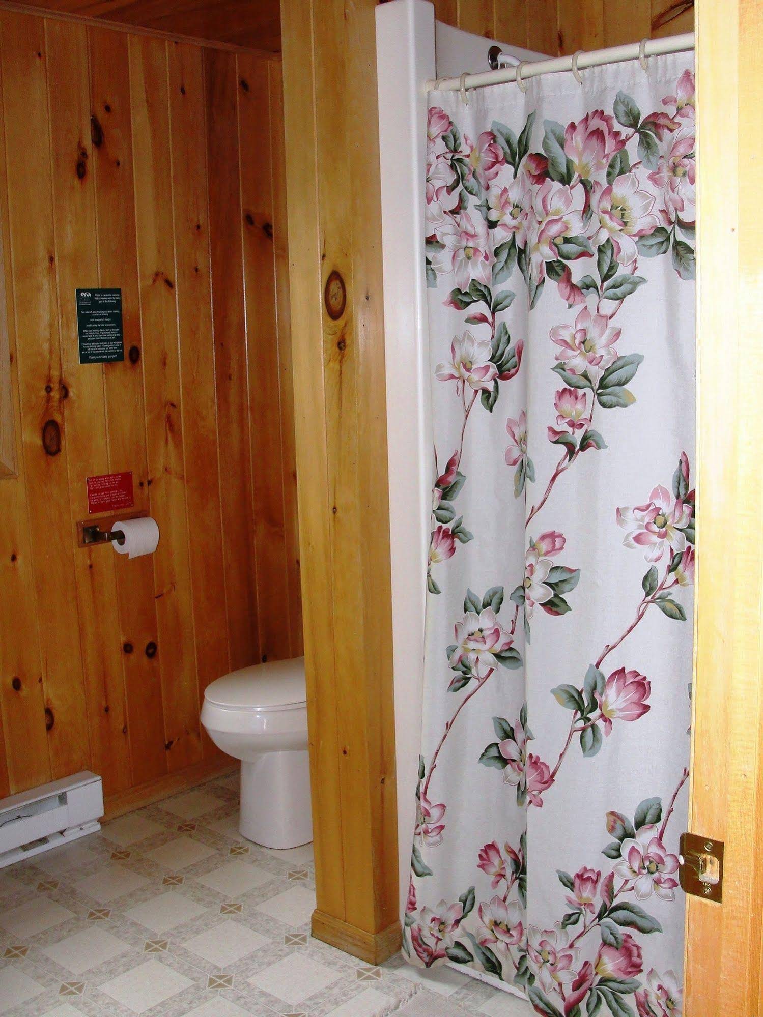 Pine Point Lodge Resort & Motel