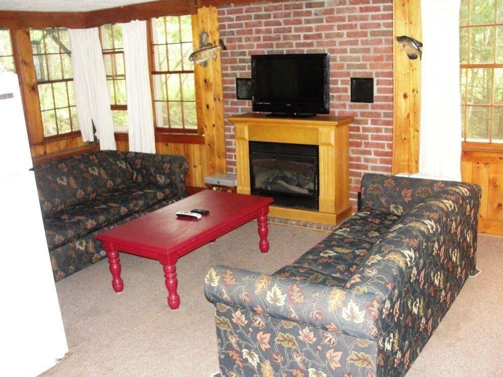 Pine Point Lodge Resort & Motel