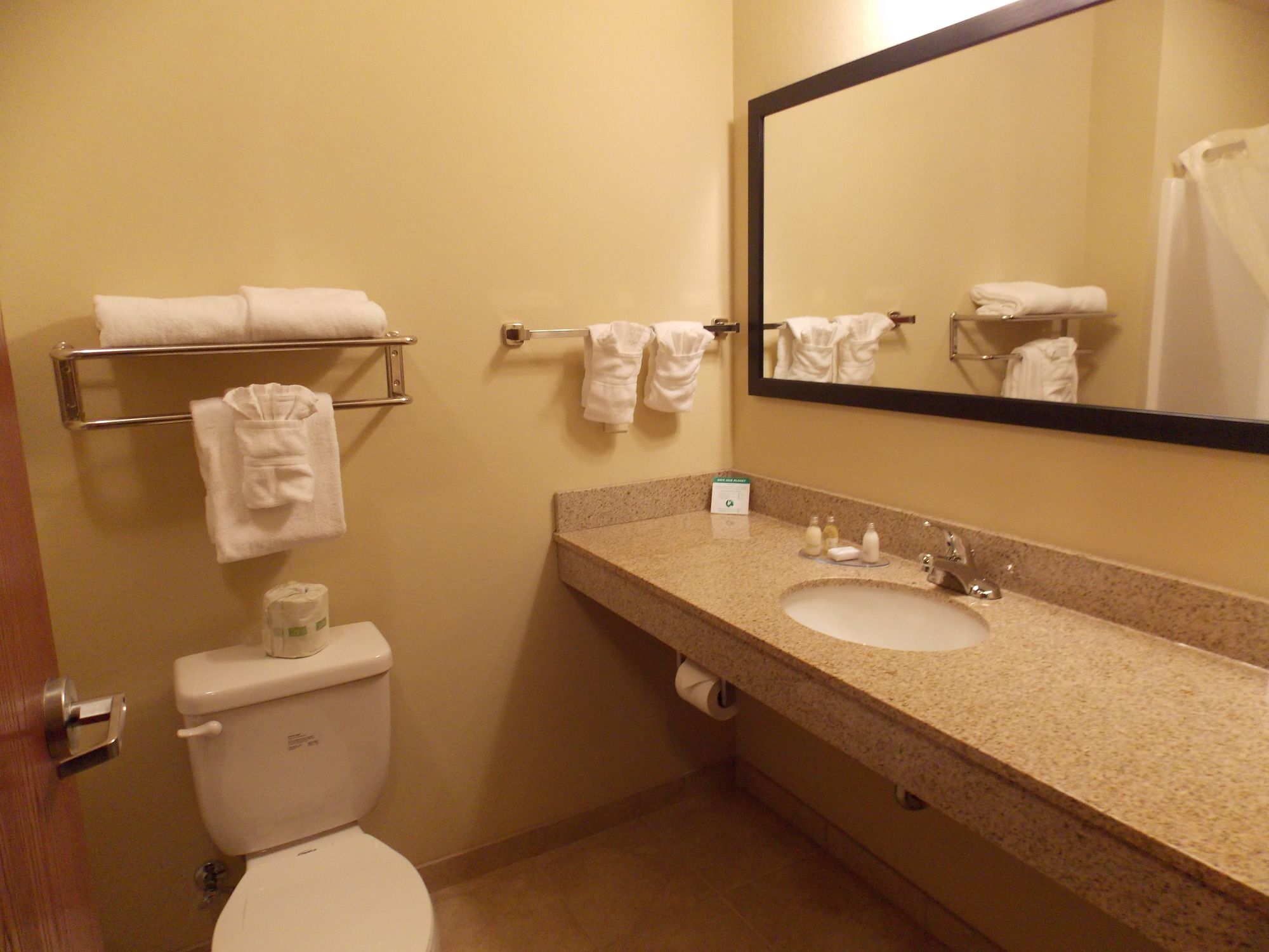 AmeriVu Inn & Suites Crookston
