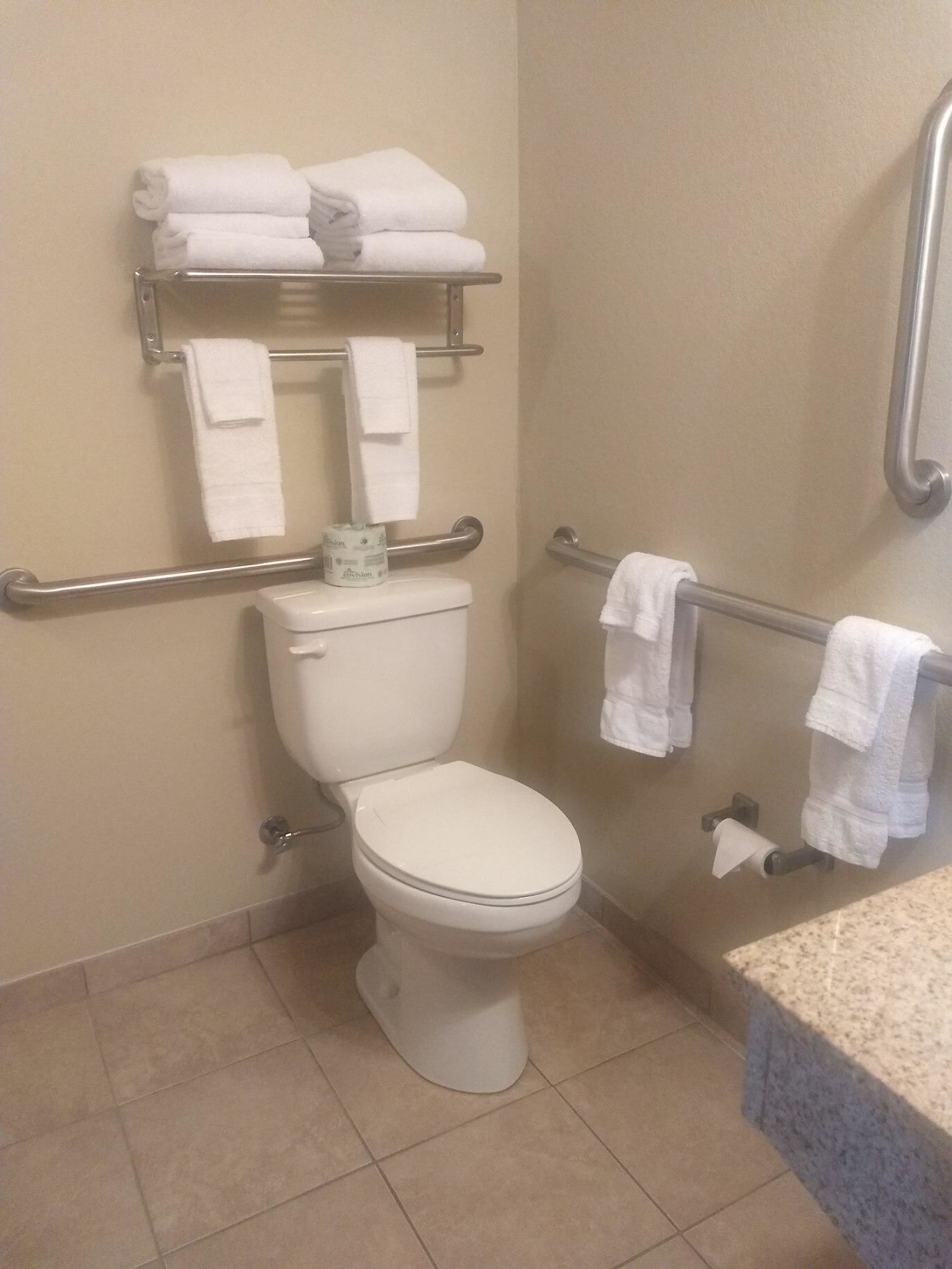 AmeriVu Inn & Suites Crookston