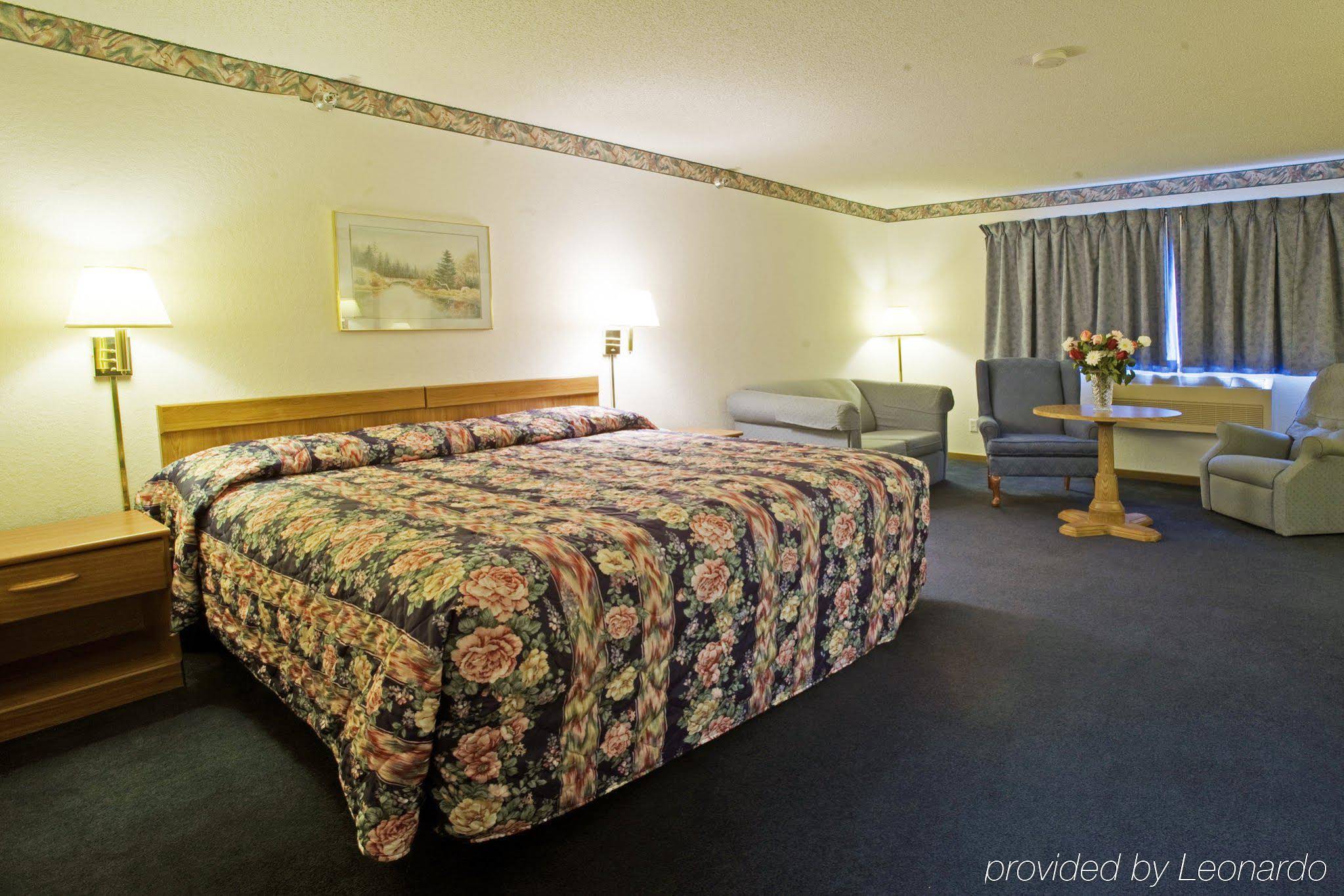 North Star Inn & Suites