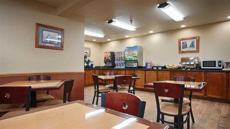 Duluth Inn & Suites Near Spirit Mountain