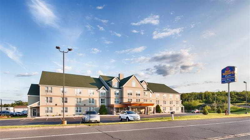 Duluth Inn & Suites Near Spirit Mountain