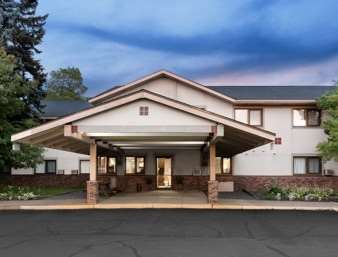 Super 8 by Wyndham Duluth