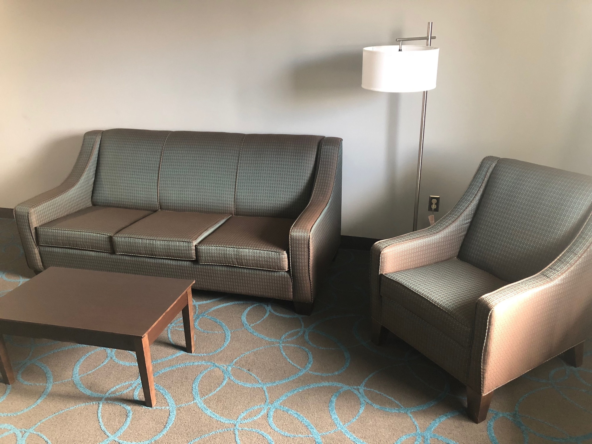 Super 8 by Wyndham Duluth