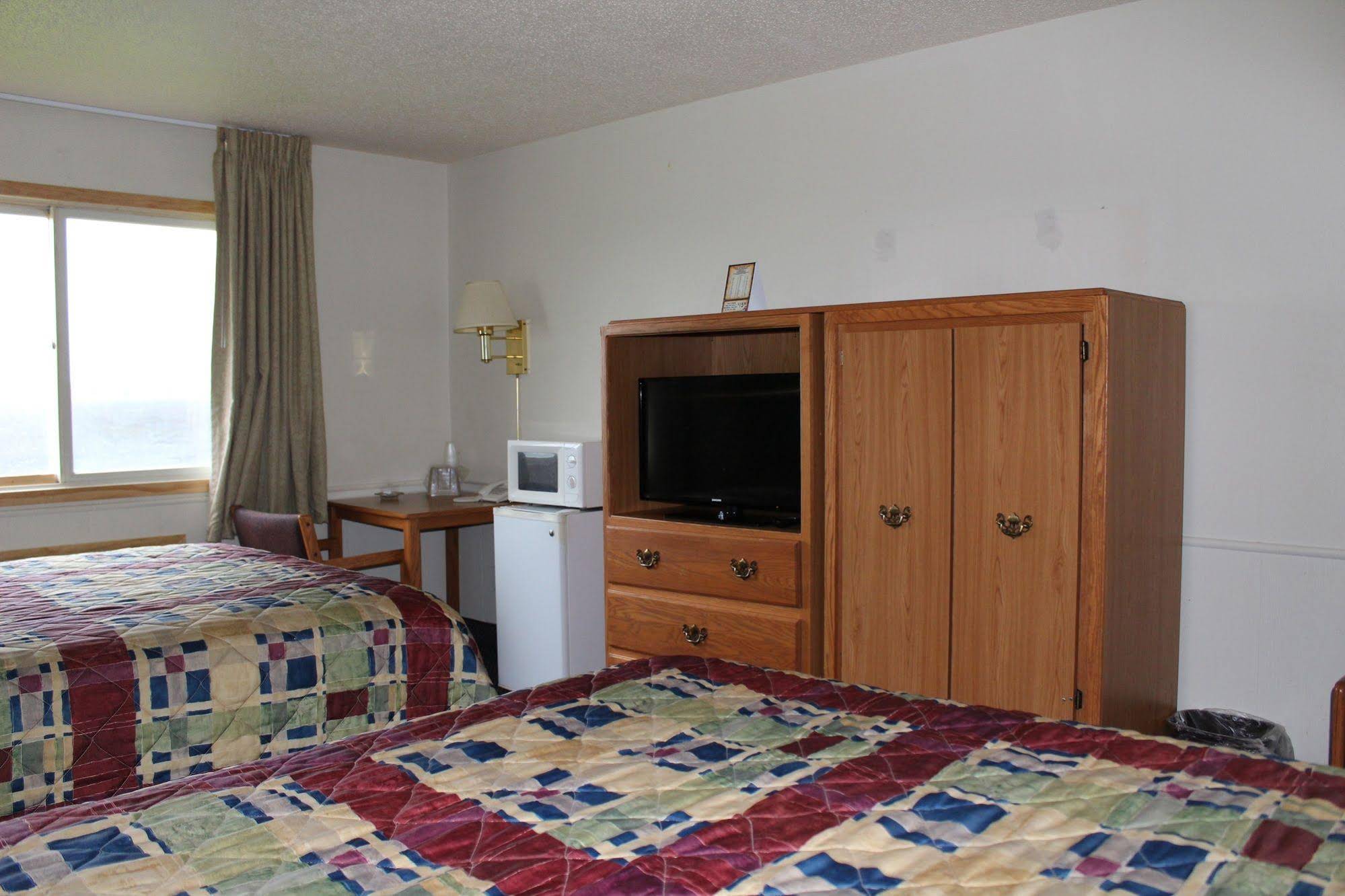 East Grand Inn