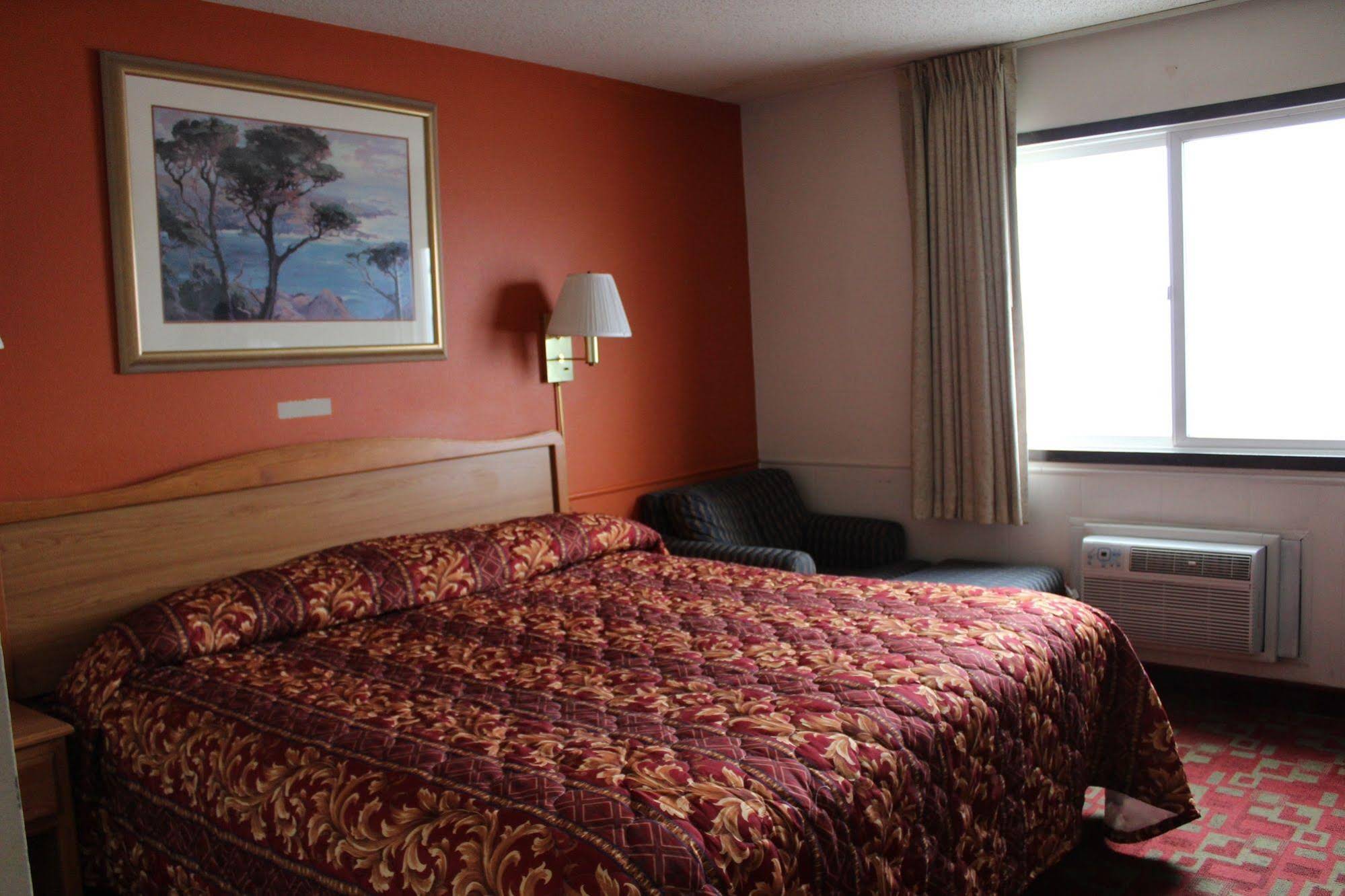 East Grand Inn