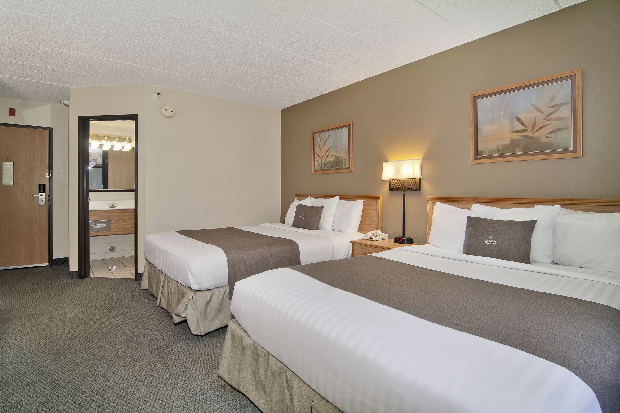 Boarders Inn & Suites Faribault