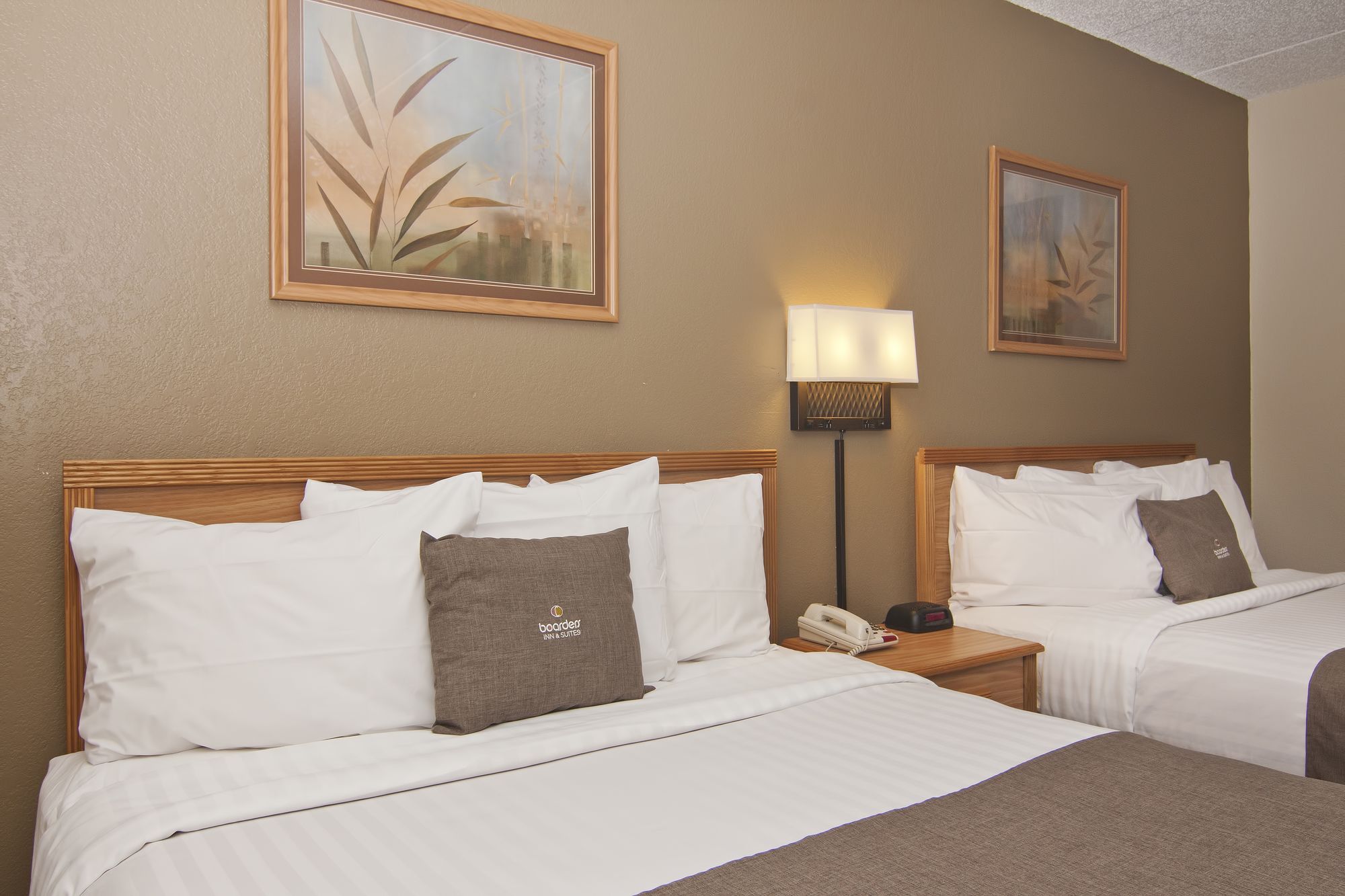Boarders Inn & Suites Faribault