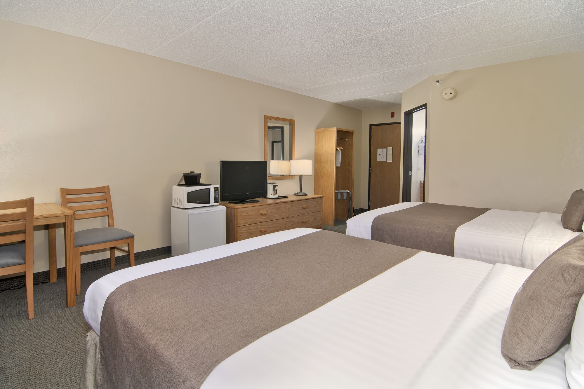 Boarders Inn & Suites Faribault