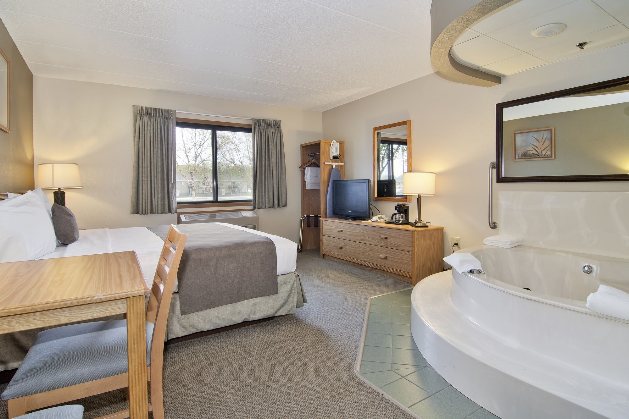 Boarders Inn & Suites Faribault