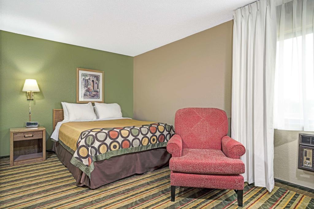Super 8 by Wyndham Glencoe