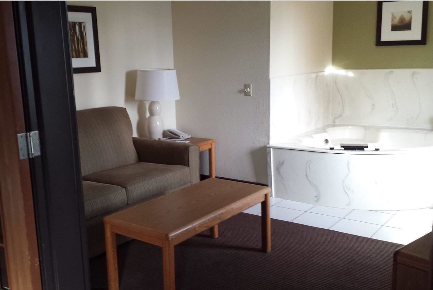 AmericInn by Wyndham Grand Rapids