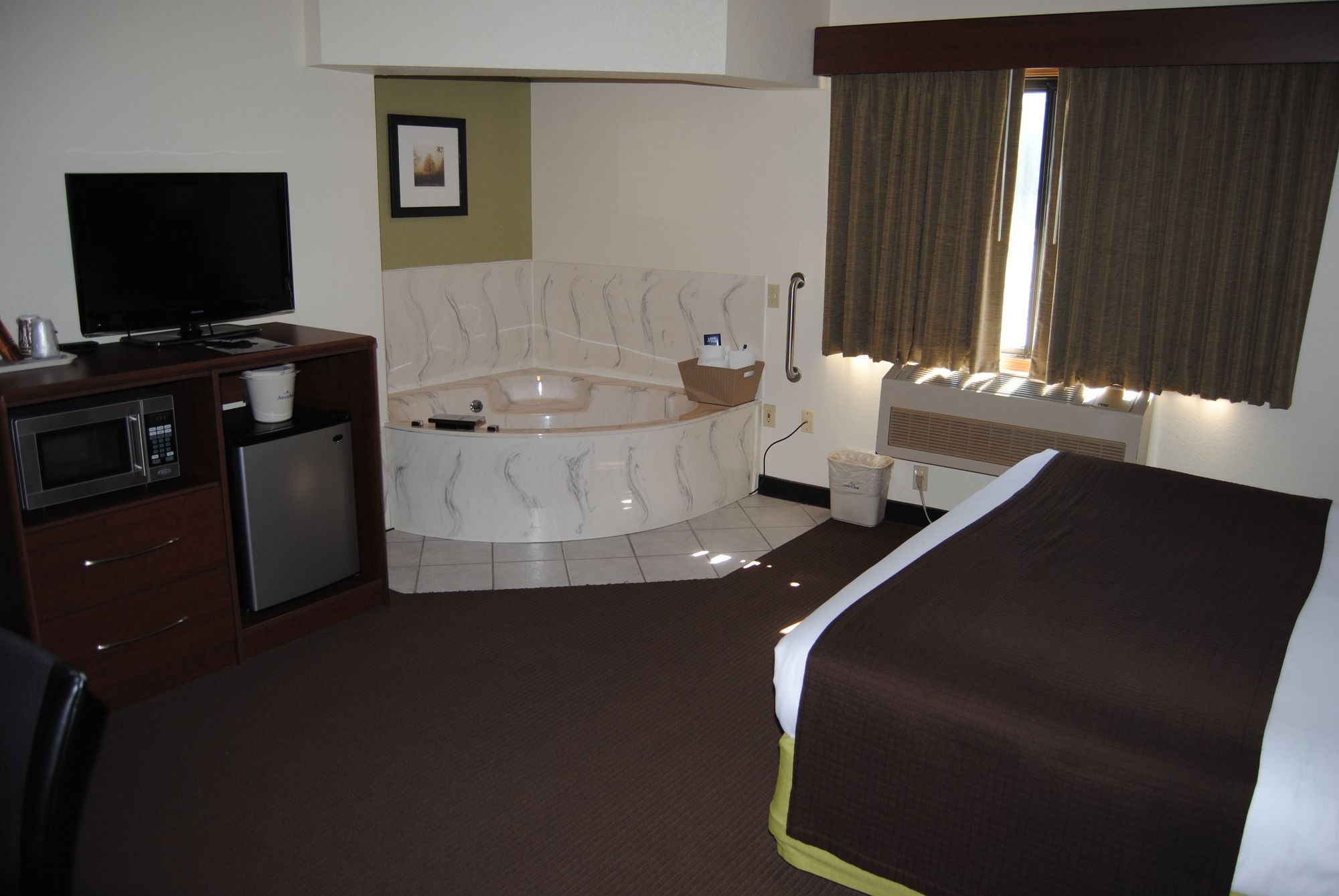 AmericInn by Wyndham Grand Rapids