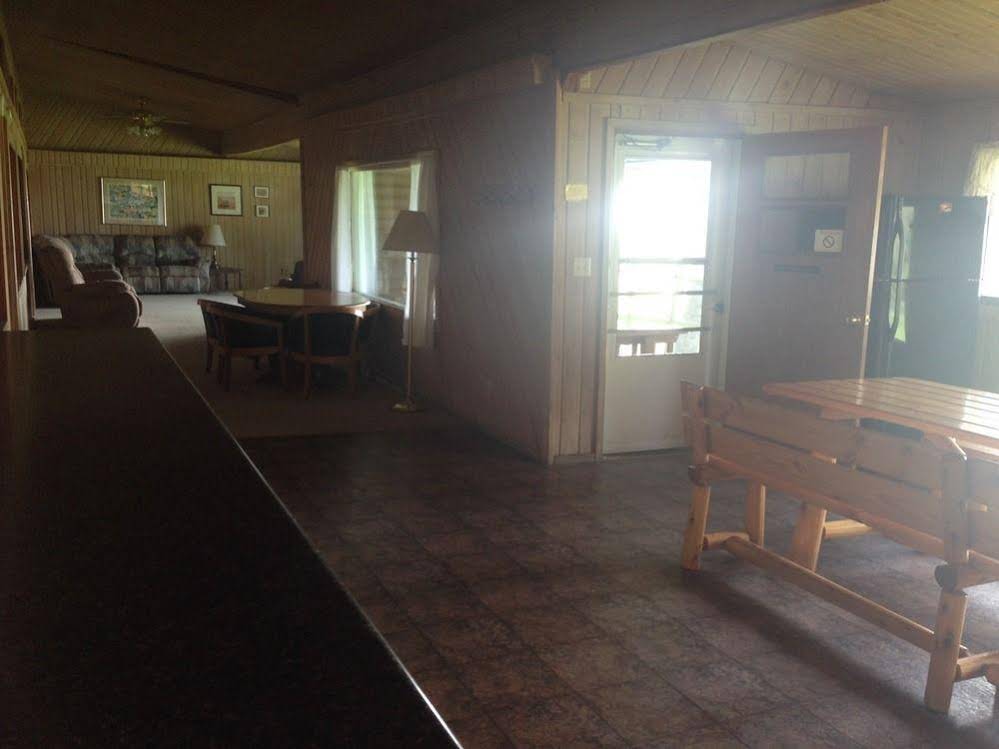 Dunrovin Resort