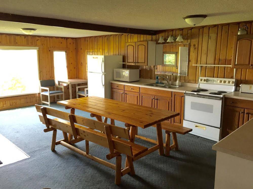 Dunrovin Resort
