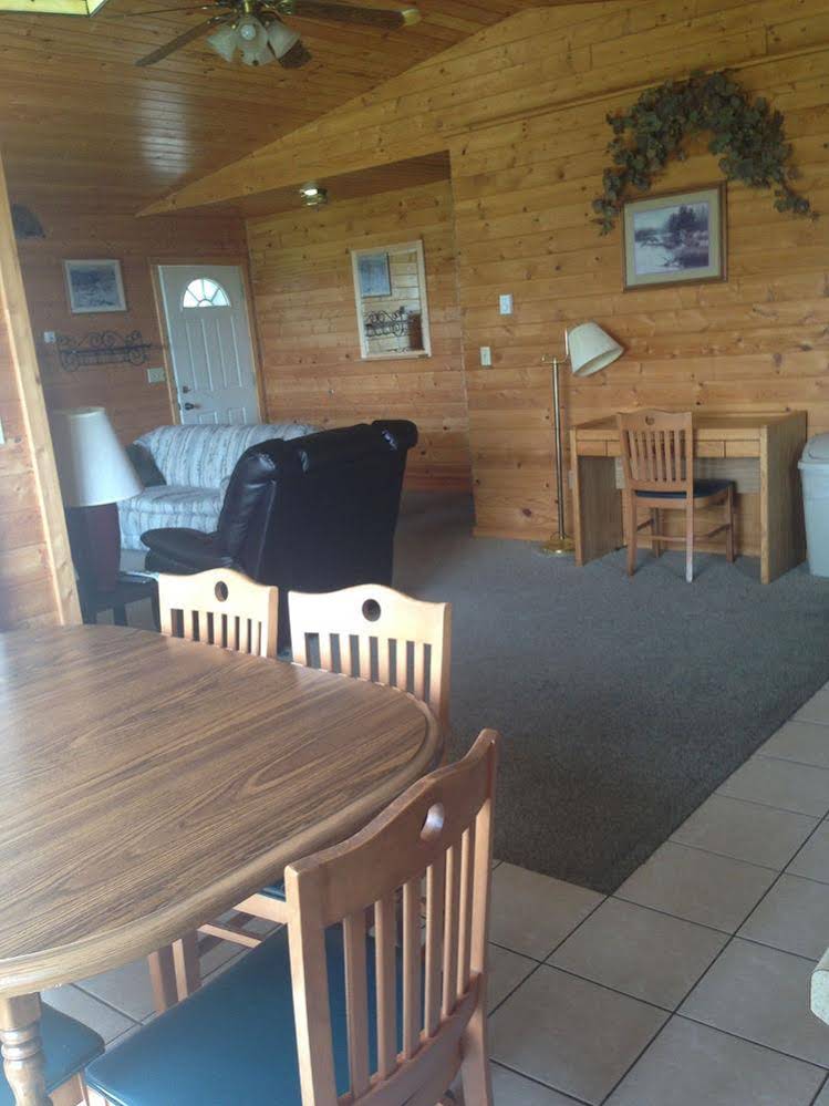 Dunrovin Resort