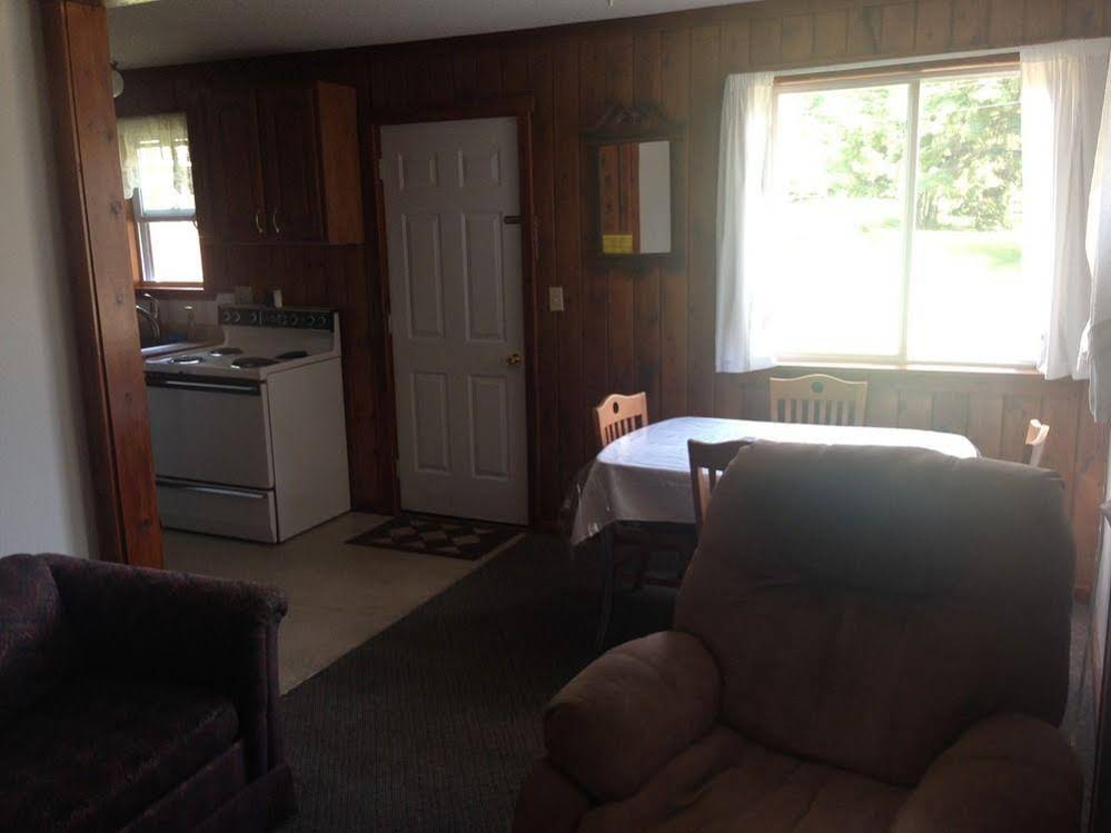 Dunrovin Resort