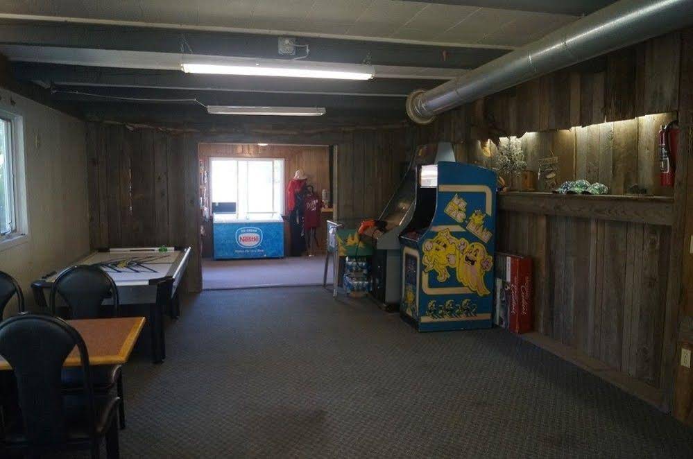 Dunrovin Resort