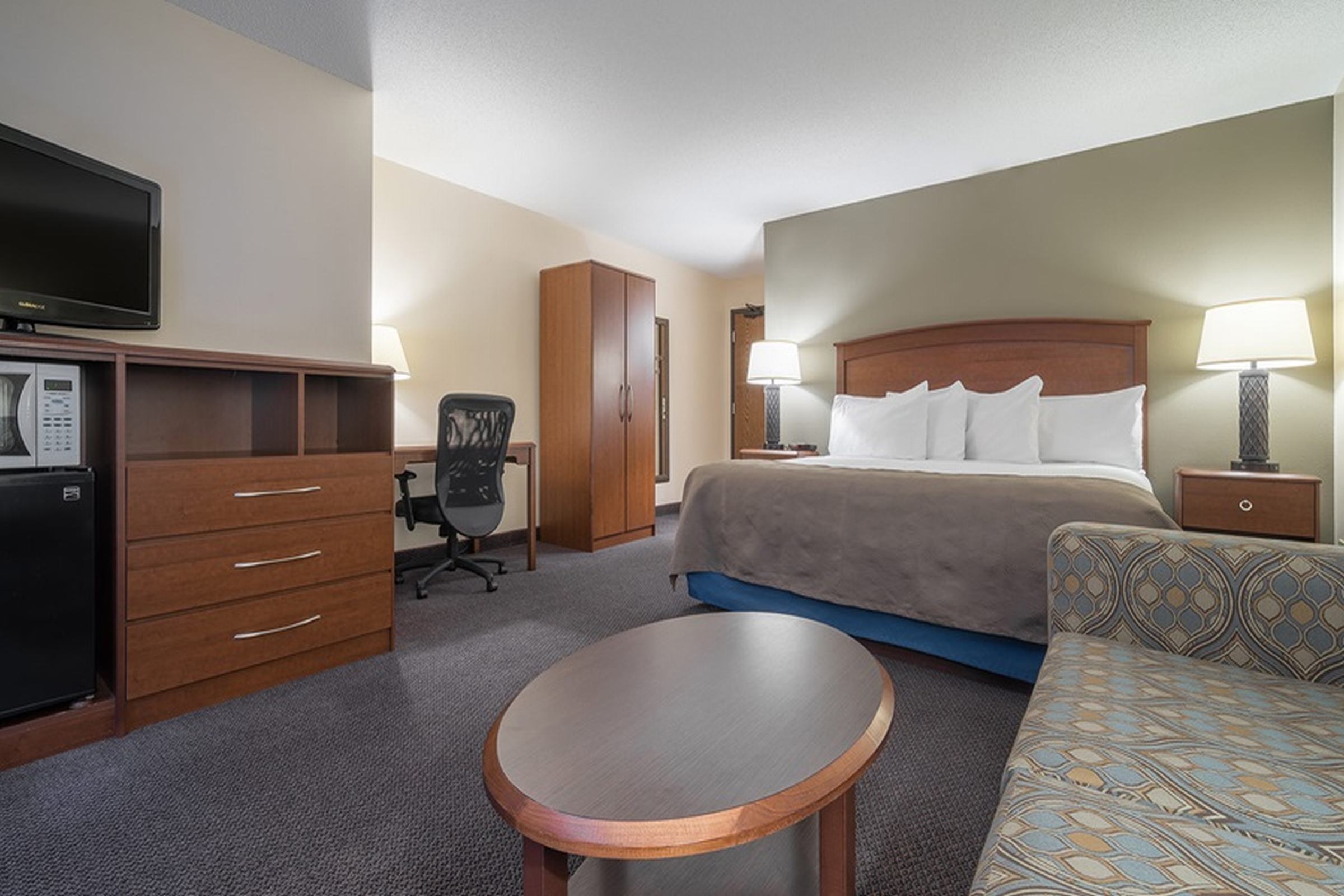 AmericInn by Wyndham Hutchinson