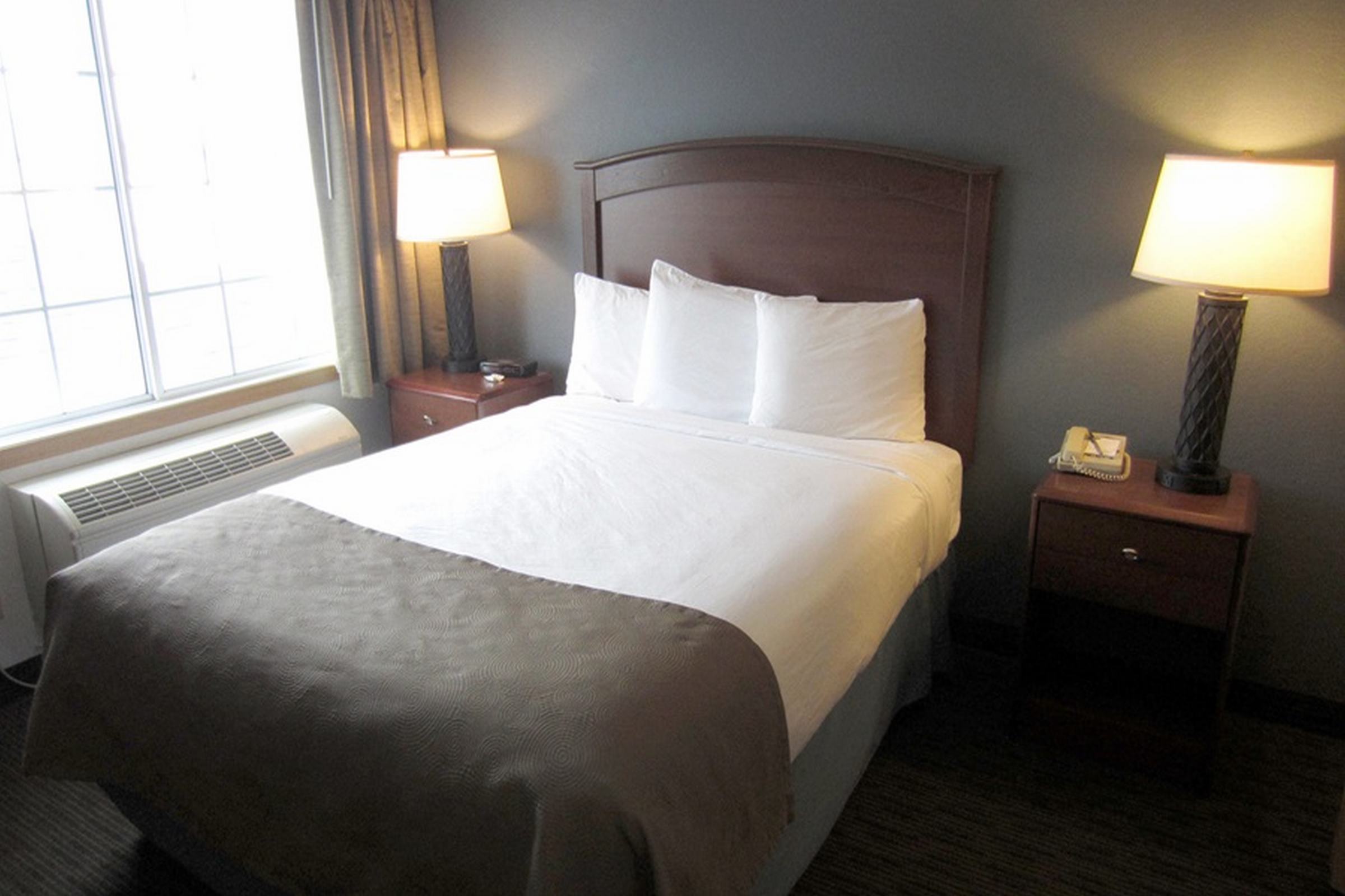 AmericInn by Wyndham Hutchinson
