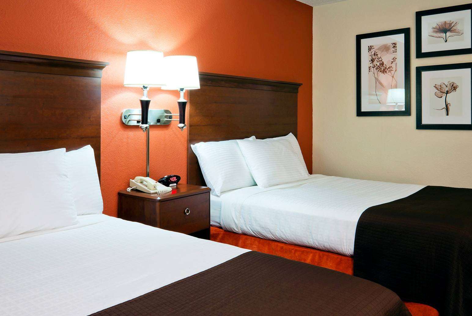 Riverfront Hotel