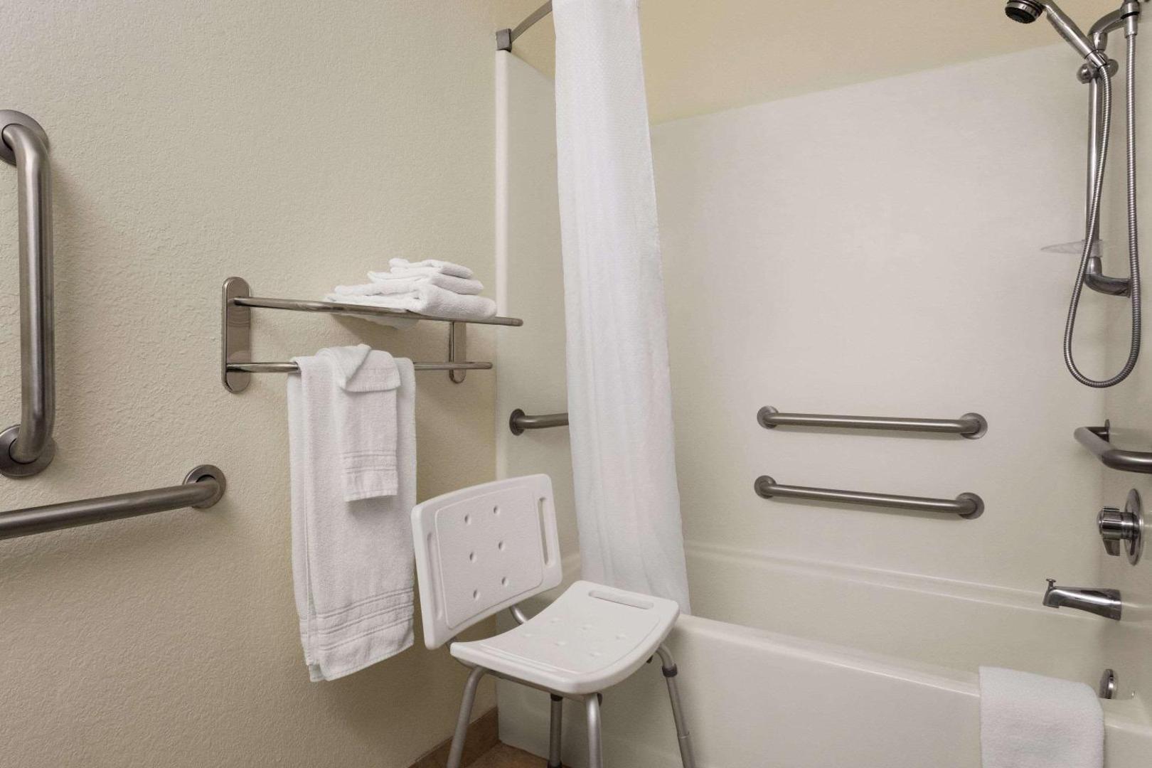 Microtel Inn & Suites by Wyndham Inver Grove Heights/Minne