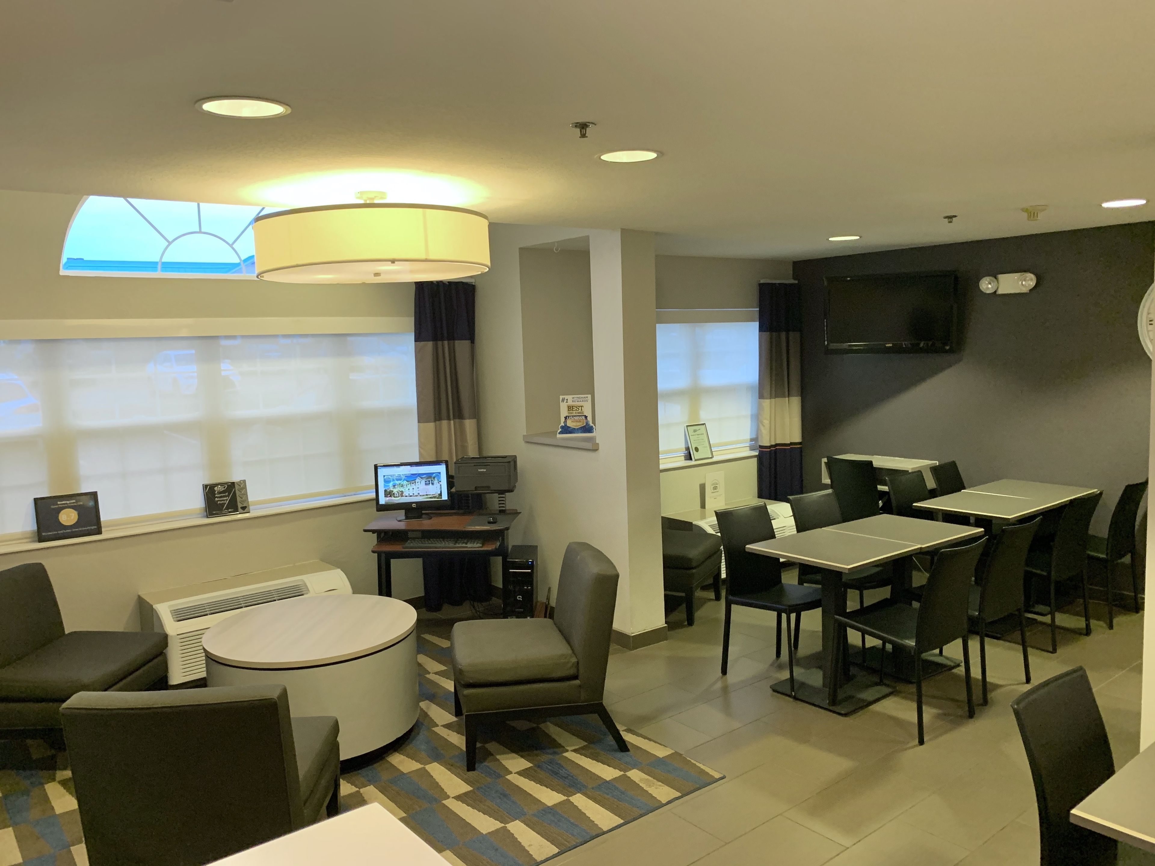 Microtel Inn & Suites by Wyndham Inver Grove Heights/Minne