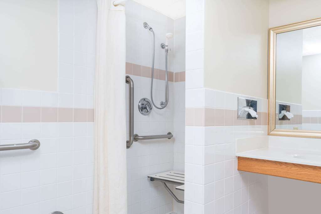 Baymont by Wyndham Kasson Rochester Area