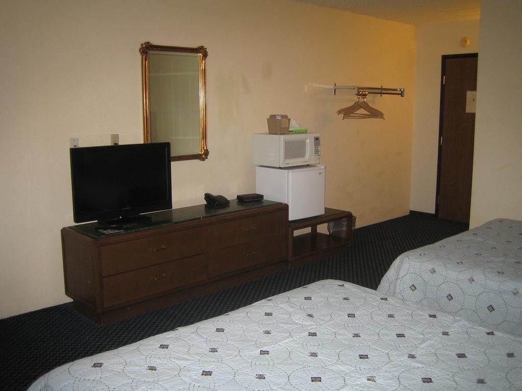 Knights Inn Litchfield Mn