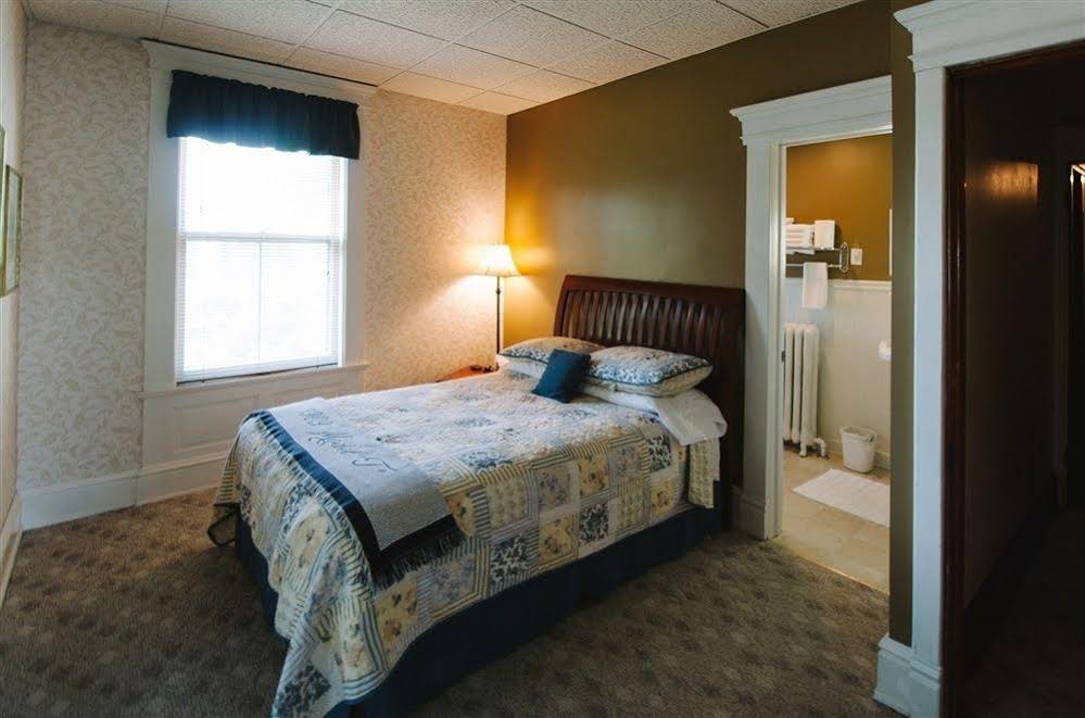 Waller House Inn