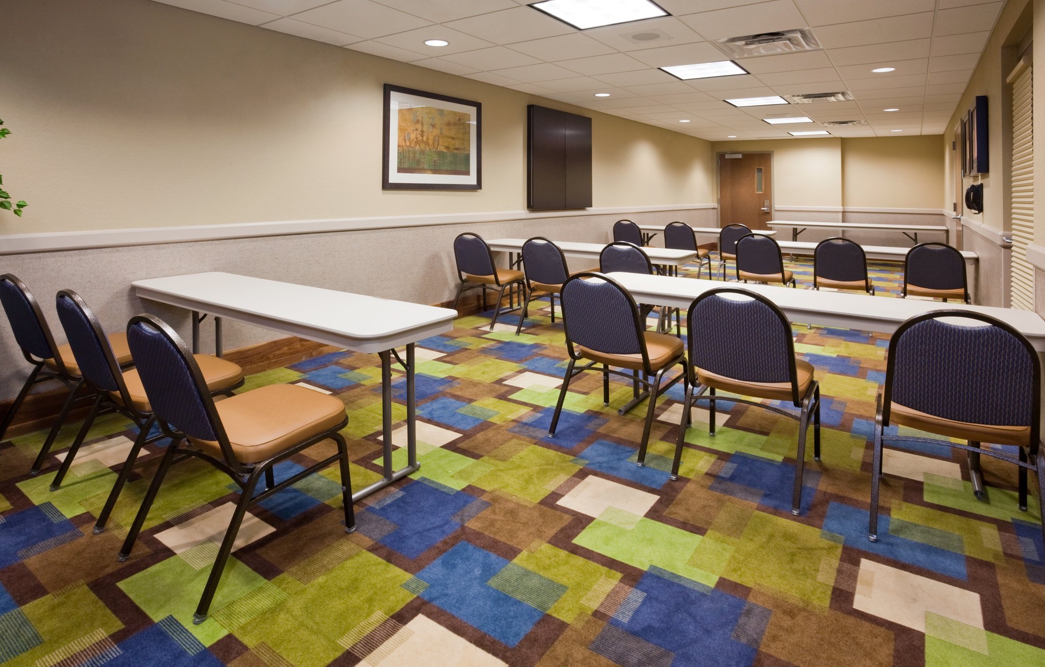 Holiday Inn Express Hotel & Suites Mankato East