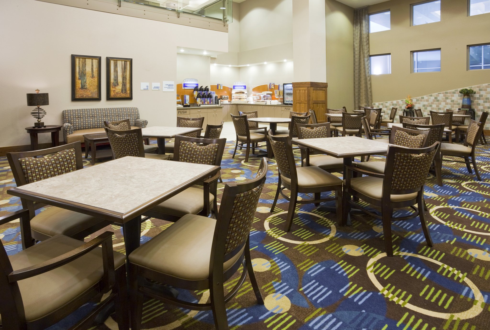 Holiday Inn Express Hotel & Suites Mankato East