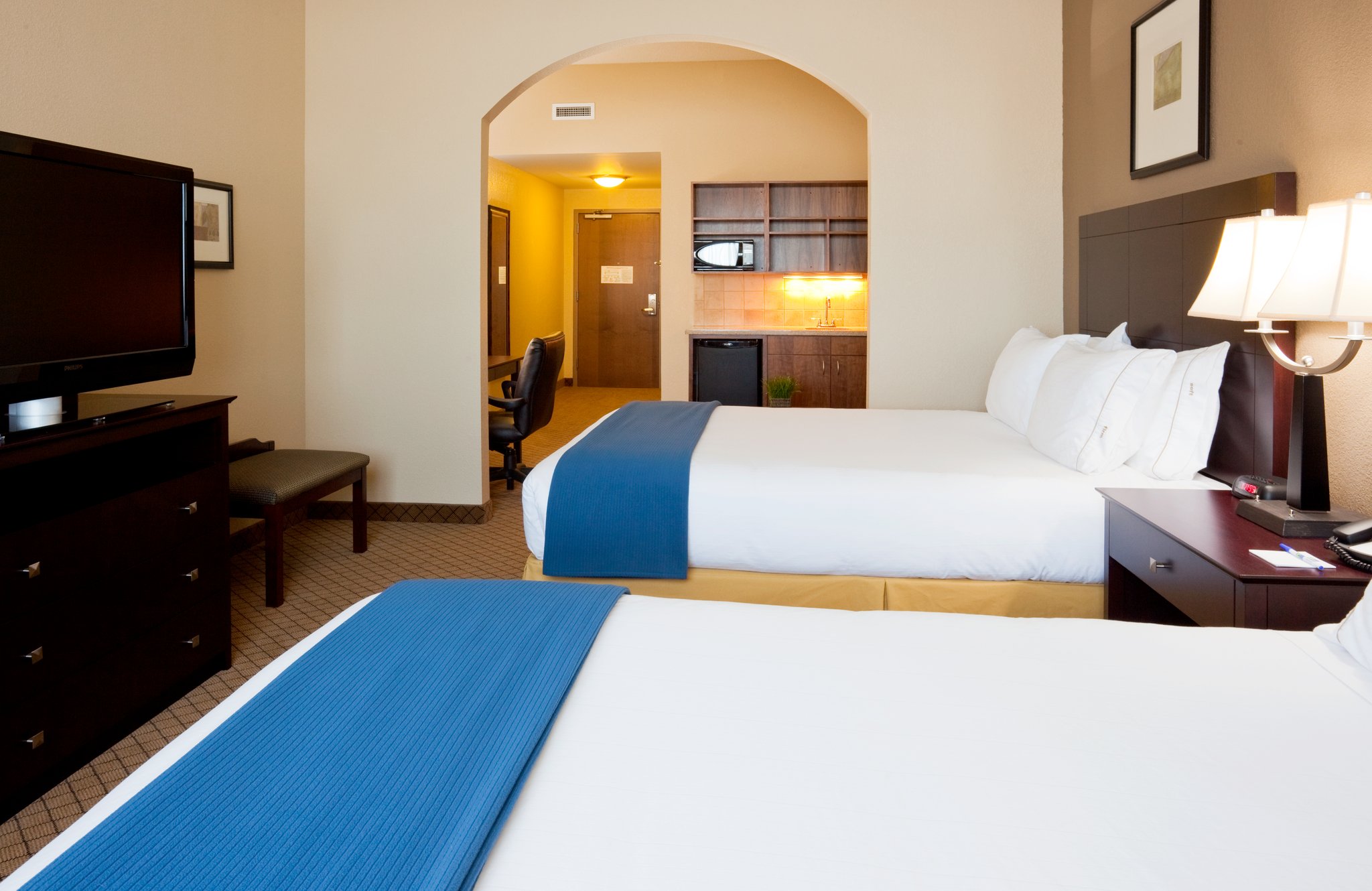Holiday Inn Express Hotel & Suites Mankato East