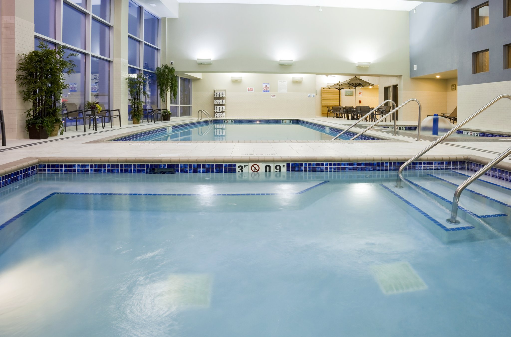 Holiday Inn Express Hotel & Suites Mankato East