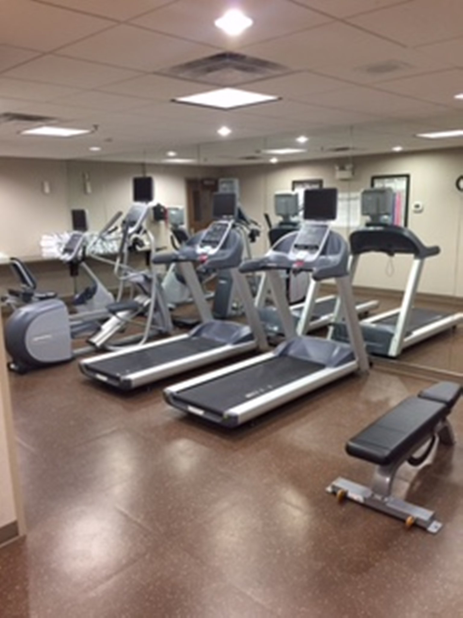 Holiday Inn Express Hotel & Suites Mankato East