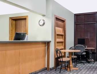 Super 8 by Wyndham Mankato