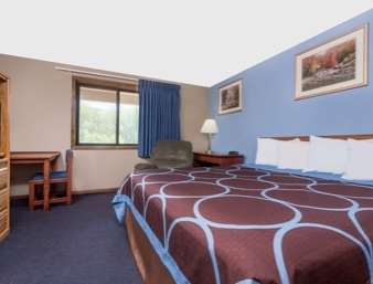Super 8 by Wyndham Mankato