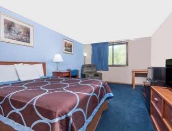 Super 8 by Wyndham Mankato